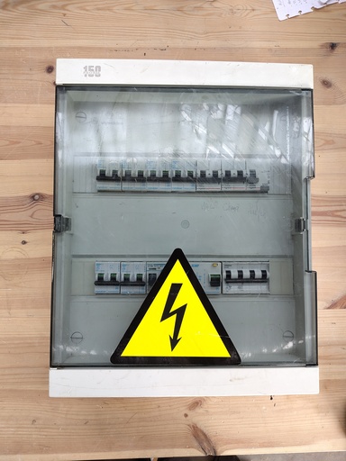  Tableaux électriques avec disjoncteurs (L)