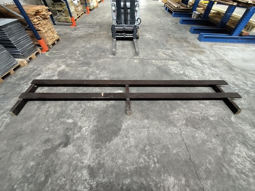 Garde corps bois méranti